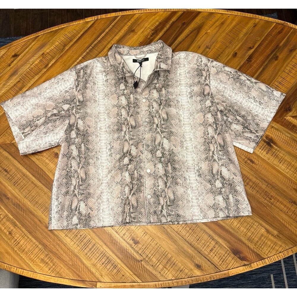 Fashion Nova Men Grey Python Snakeskin Print Short Sleeve Button Up Cropped XXL